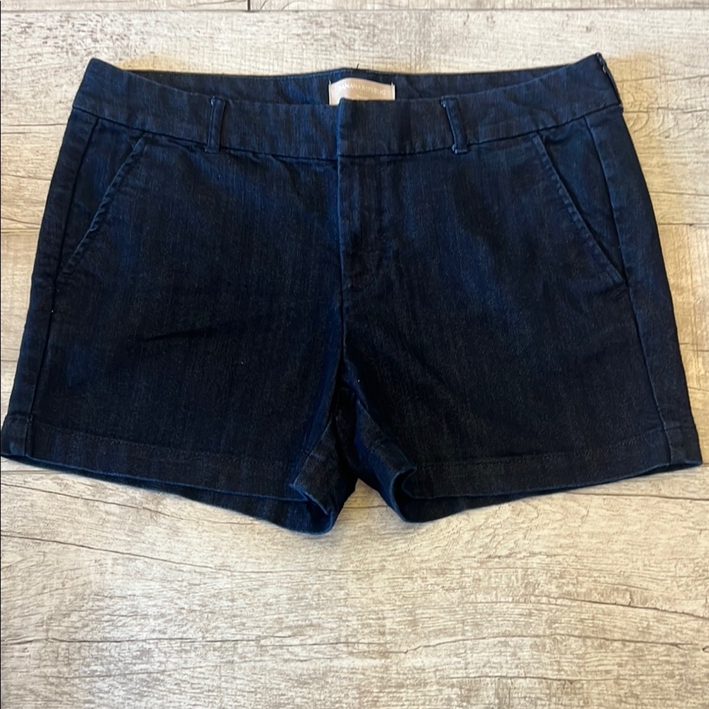 Banana Republic Stretch Flat Front Chambray Short Women’s Size 30/10 Dark Wash